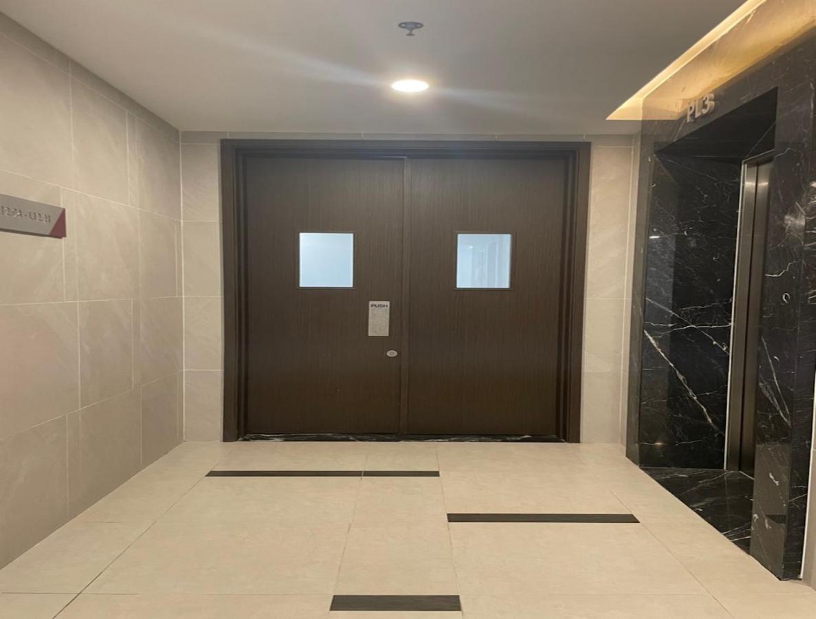 Compass One Building - Luxury Apartments Ap Phu Tho Exteriér fotografie