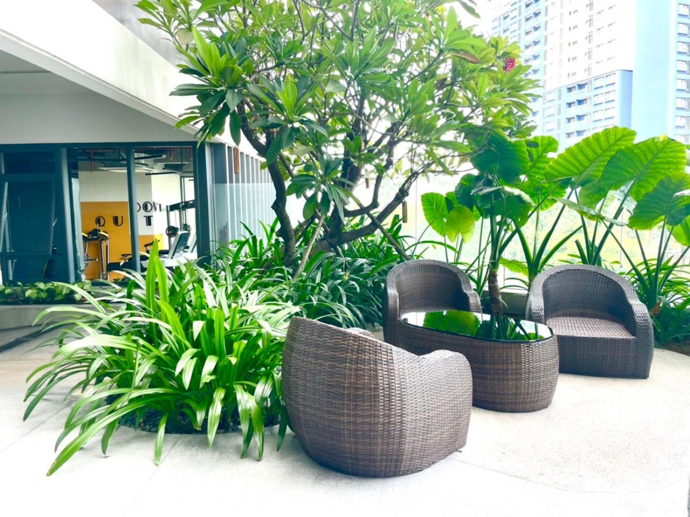 Compass One Building - Luxury Apartments Ap Phu Tho Exteriér fotografie